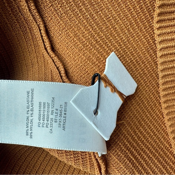 Babaton by Aritzia Sculpt Knit Cami Cropped Tank - Picture 6 of 6